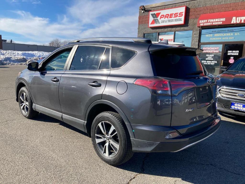 2018 Toyota Rav4 Image 2