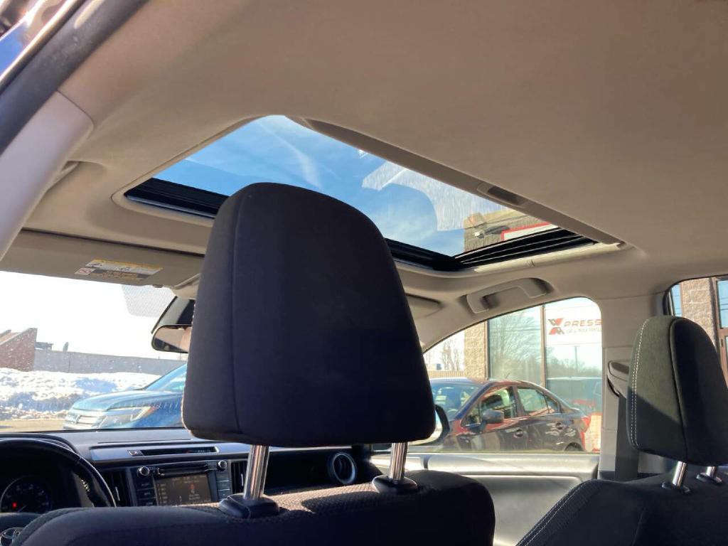 2018 Toyota Rav4 Image 8