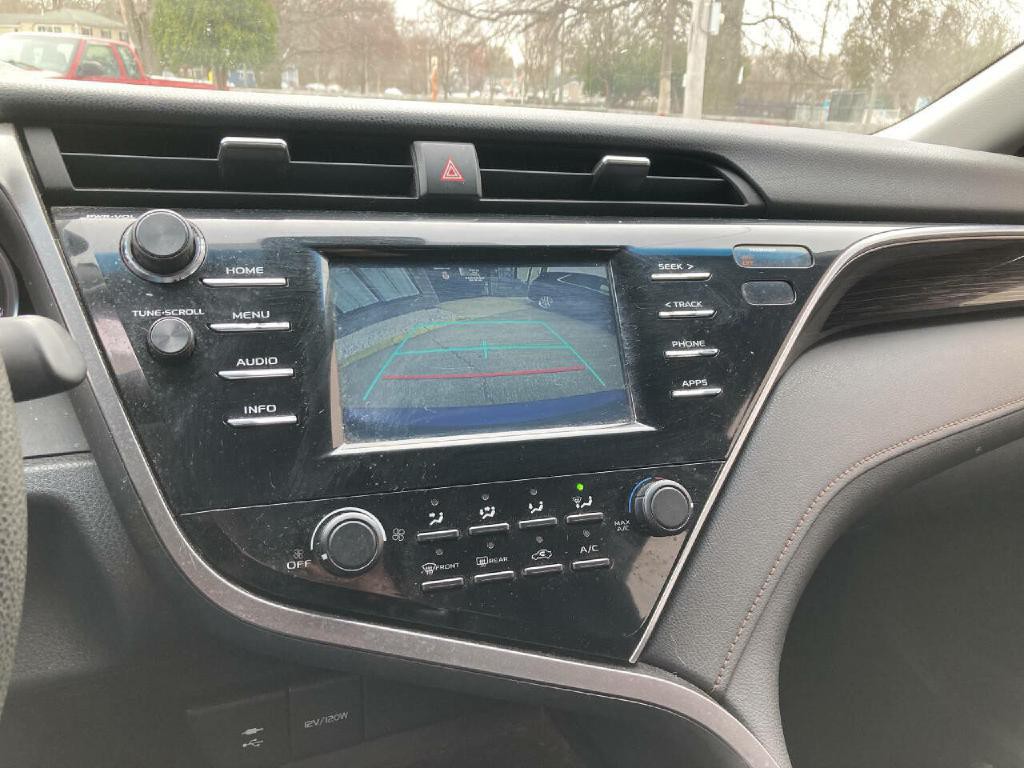 2018 Toyota Camry Image 8