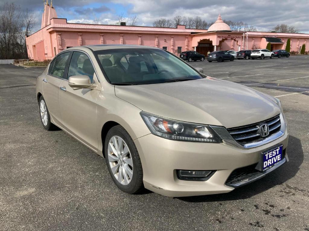 2013 Honda Accord Image 1