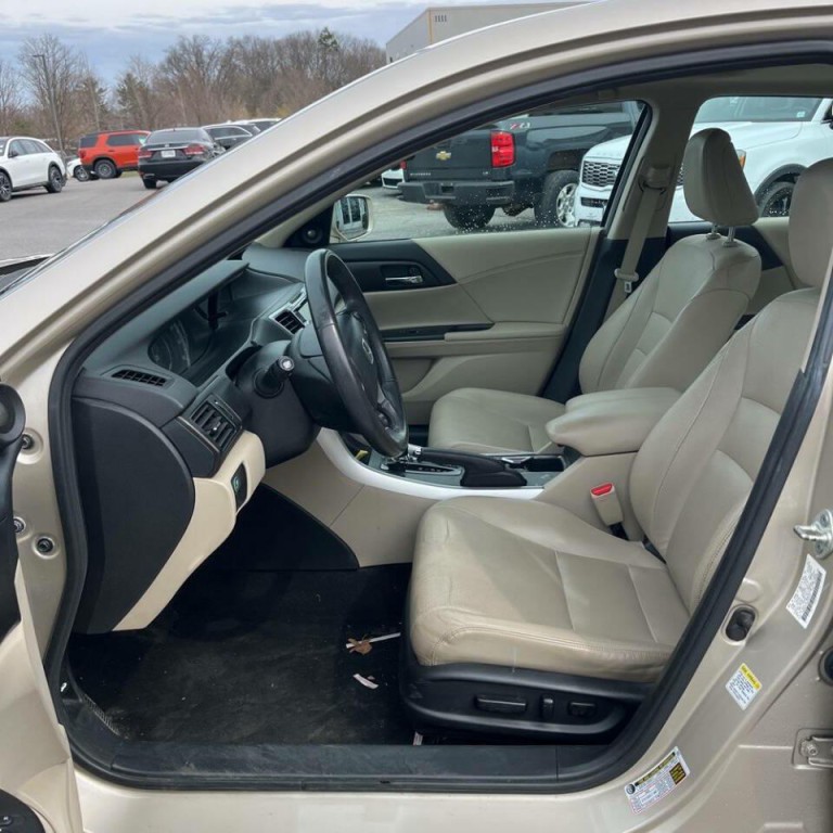2013 Honda Accord Image 9