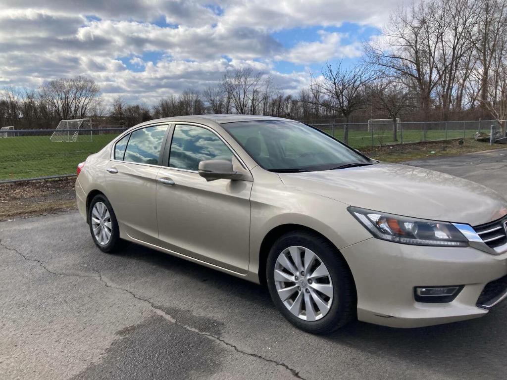 2013 Honda Accord Image 16