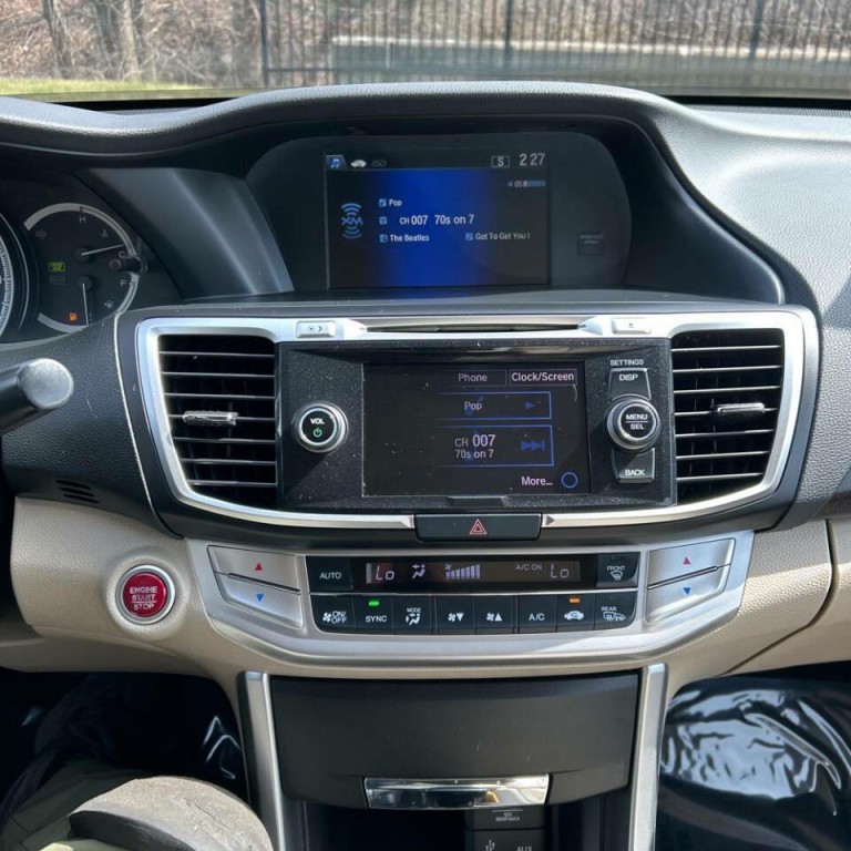 2013 Honda Accord Image 8