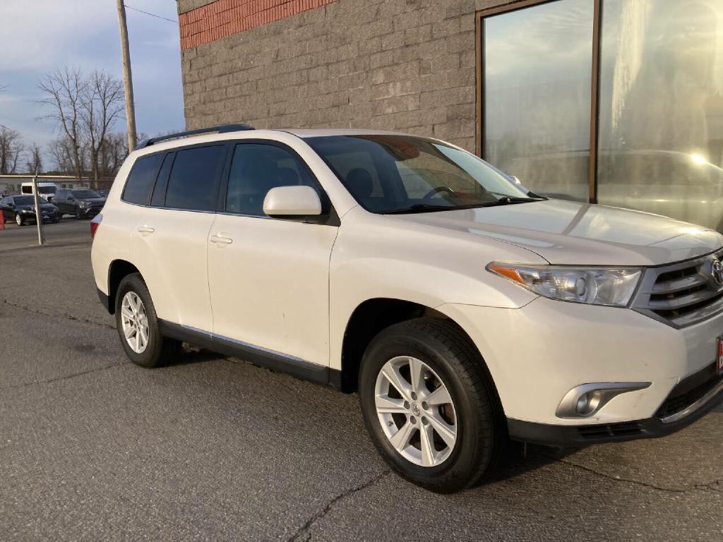 2013 Toyota Highlander Image 3