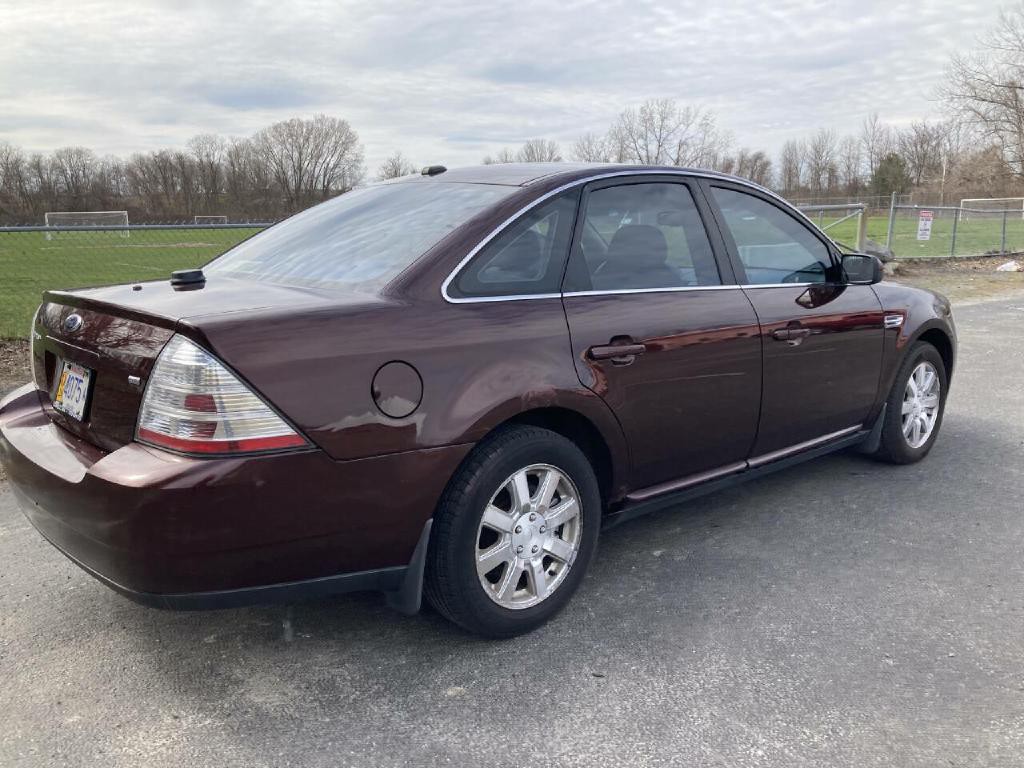 2009 Ford Taurus Image 11