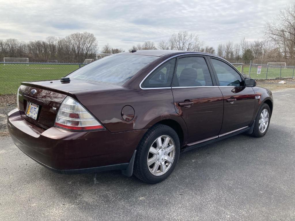 2009 Ford Taurus Image 12
