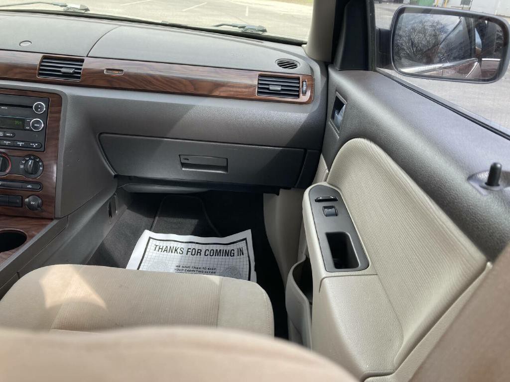 2009 Ford Taurus Image 15