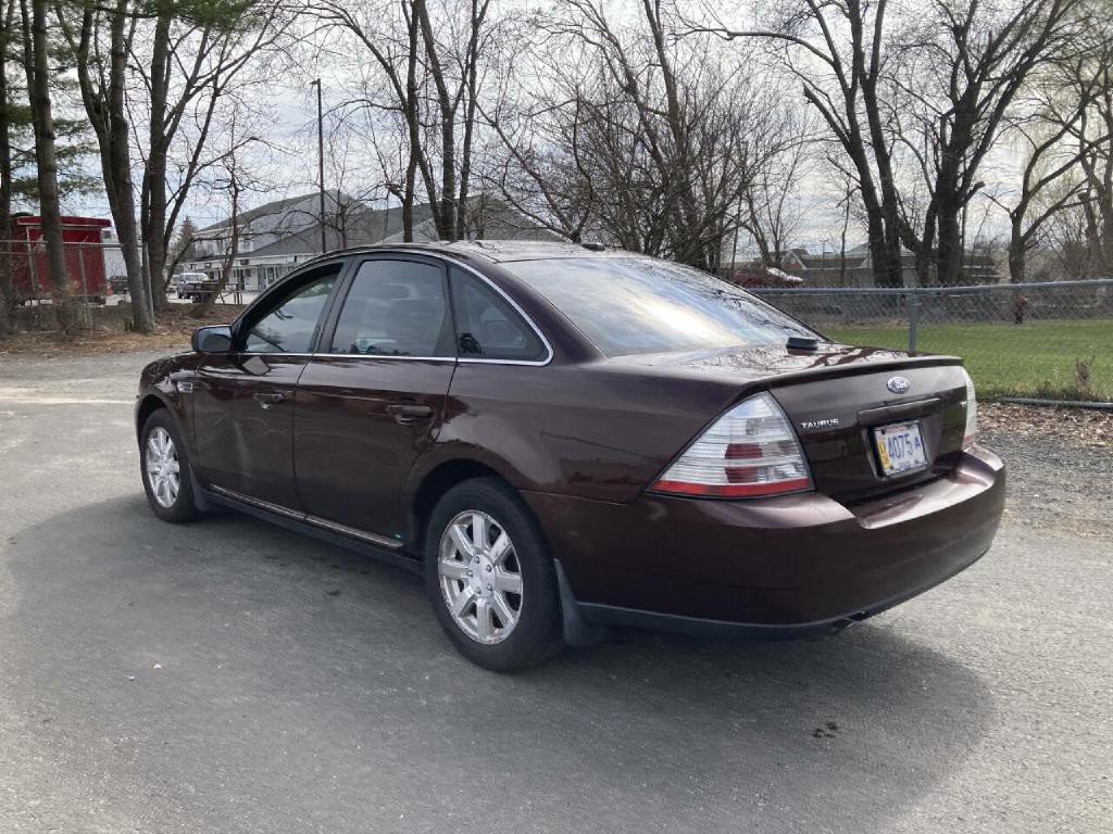 2009 Ford Taurus Image 16