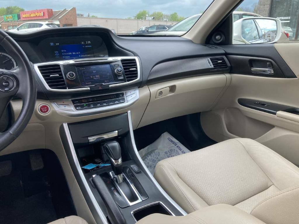 2013 Honda Accord Image 21
