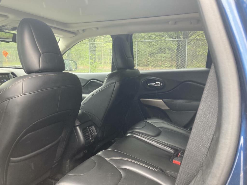 2018 Jeep Cherokee Image 12