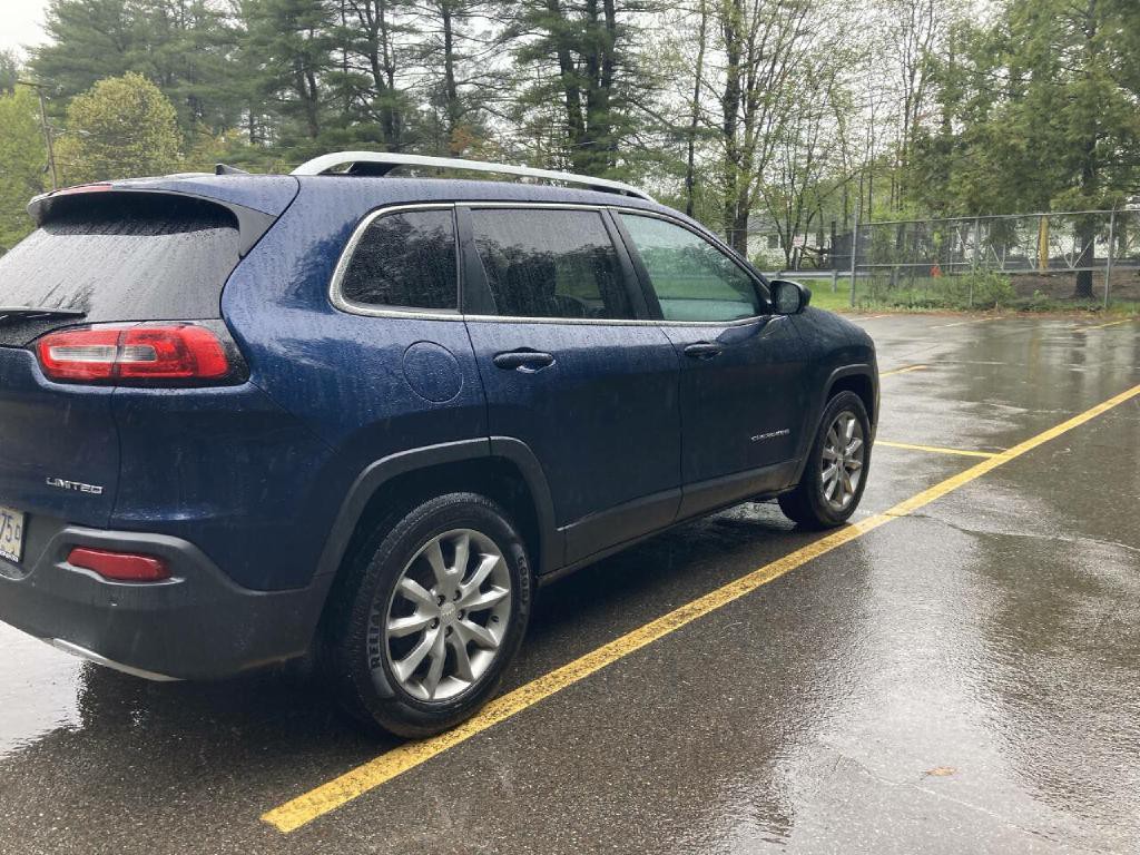 2018 Jeep Cherokee Image 14