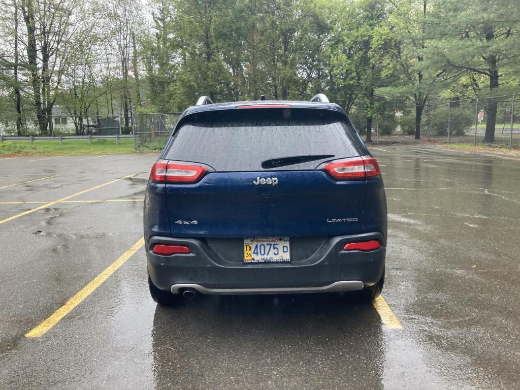 2018 Jeep Cherokee Image 17