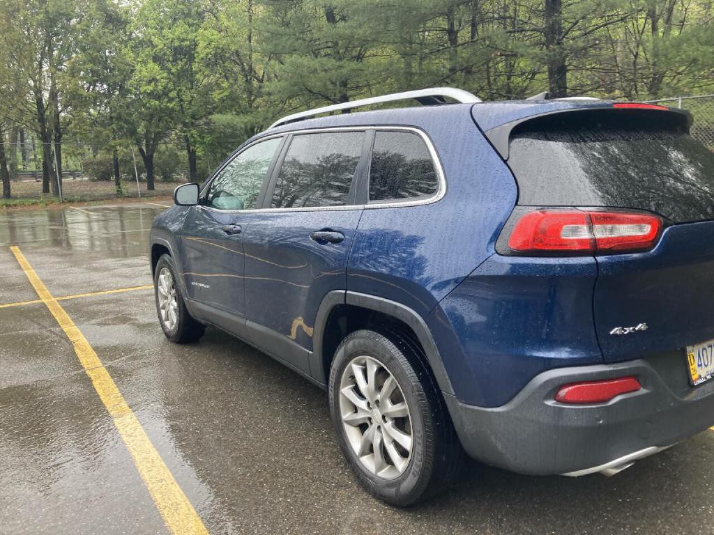 2018 Jeep Cherokee Image 19