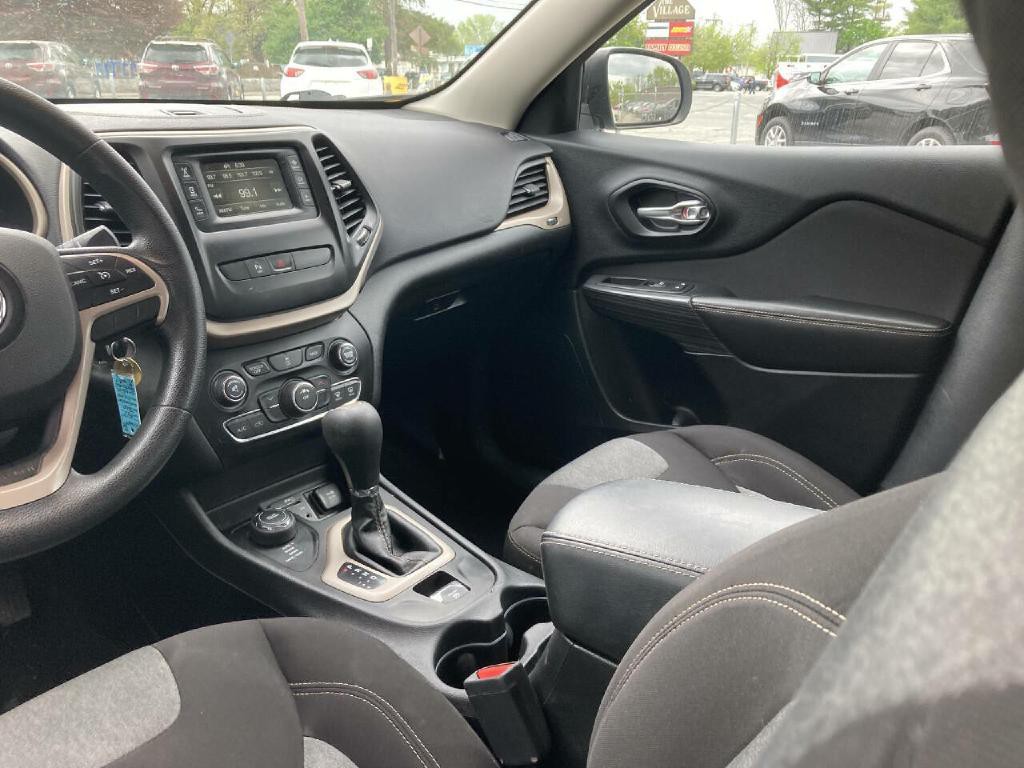 2017 Jeep Cherokee Image 20