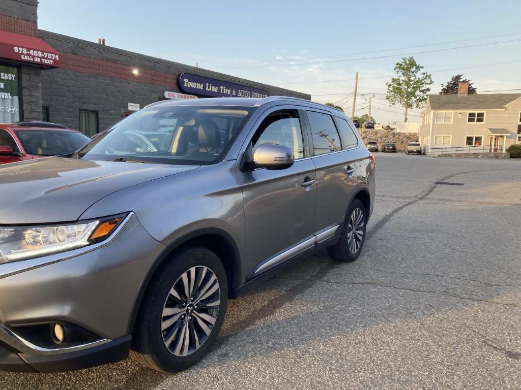 2020 Mitsubishi Outlander Image 5
