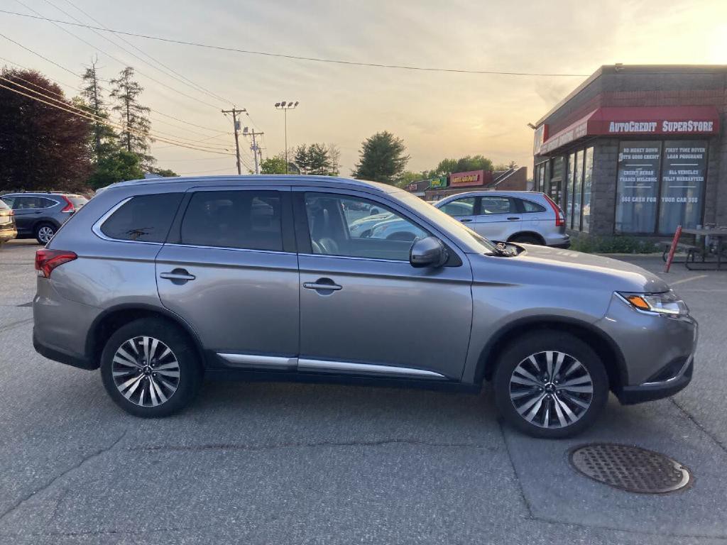 2020 Mitsubishi Outlander Image 7