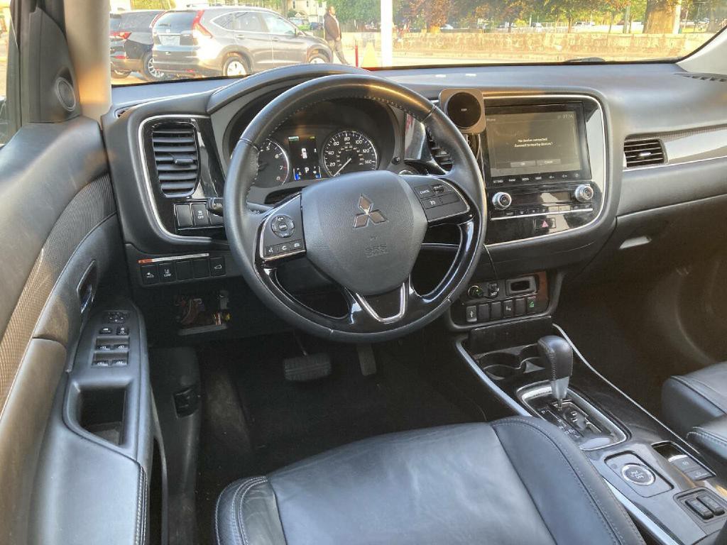 2020 Mitsubishi Outlander Image 11