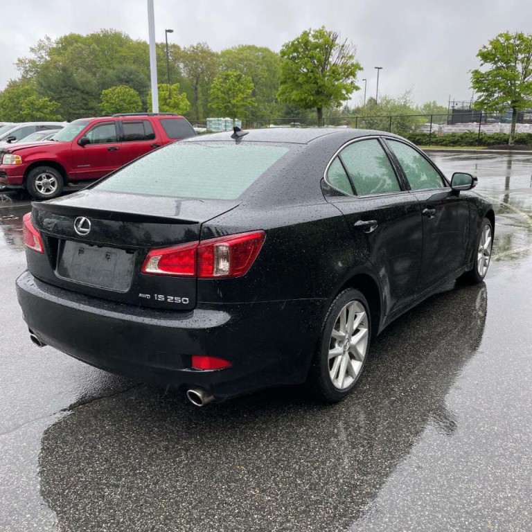 2011 Lexus IS 250 Image 2