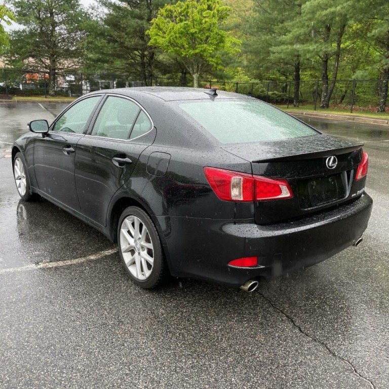 2011 Lexus IS 250 Image 3