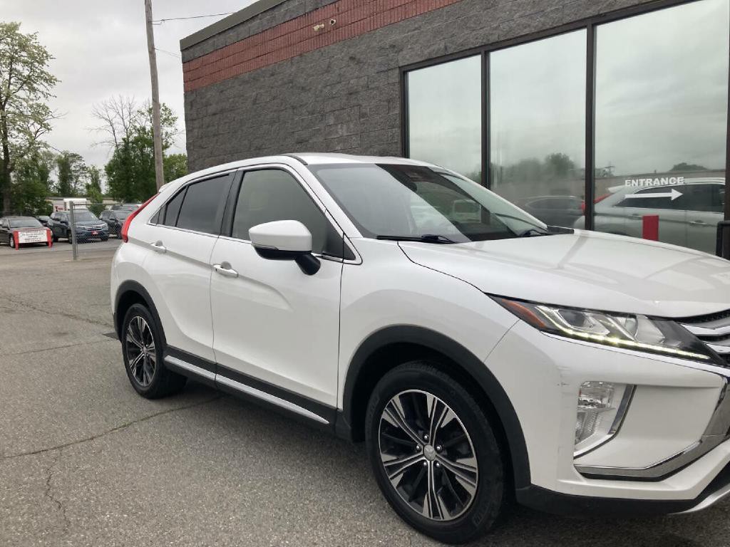 2020 Mitsubishi Eclipse Image 3