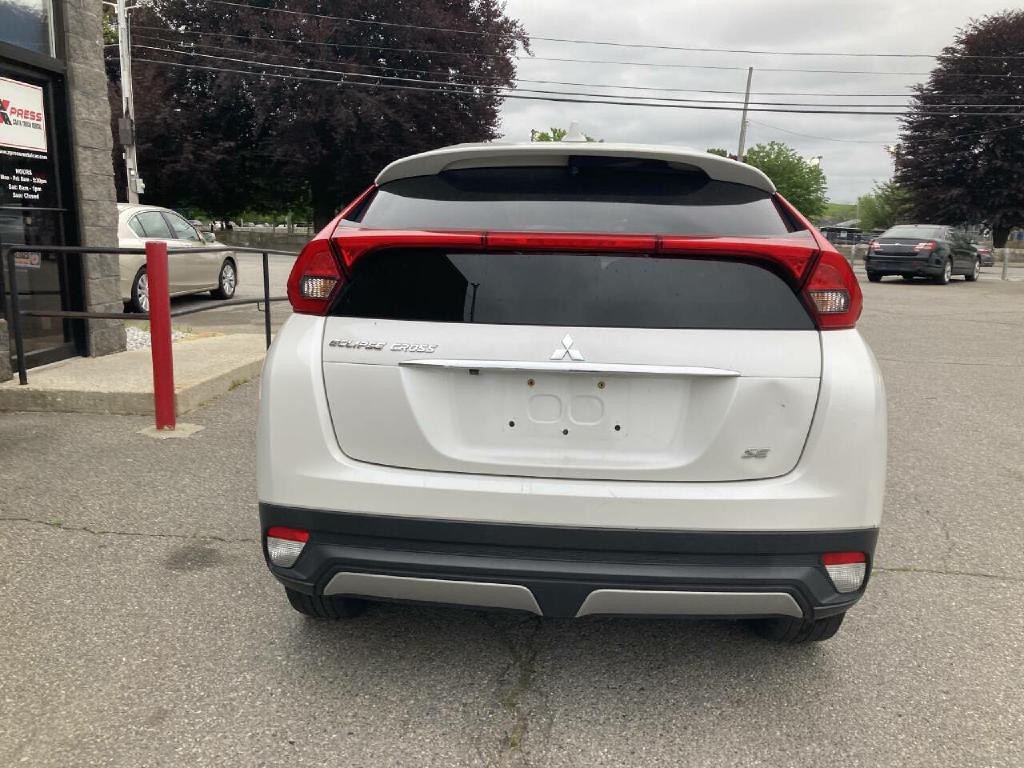 2020 Mitsubishi Eclipse Image 9