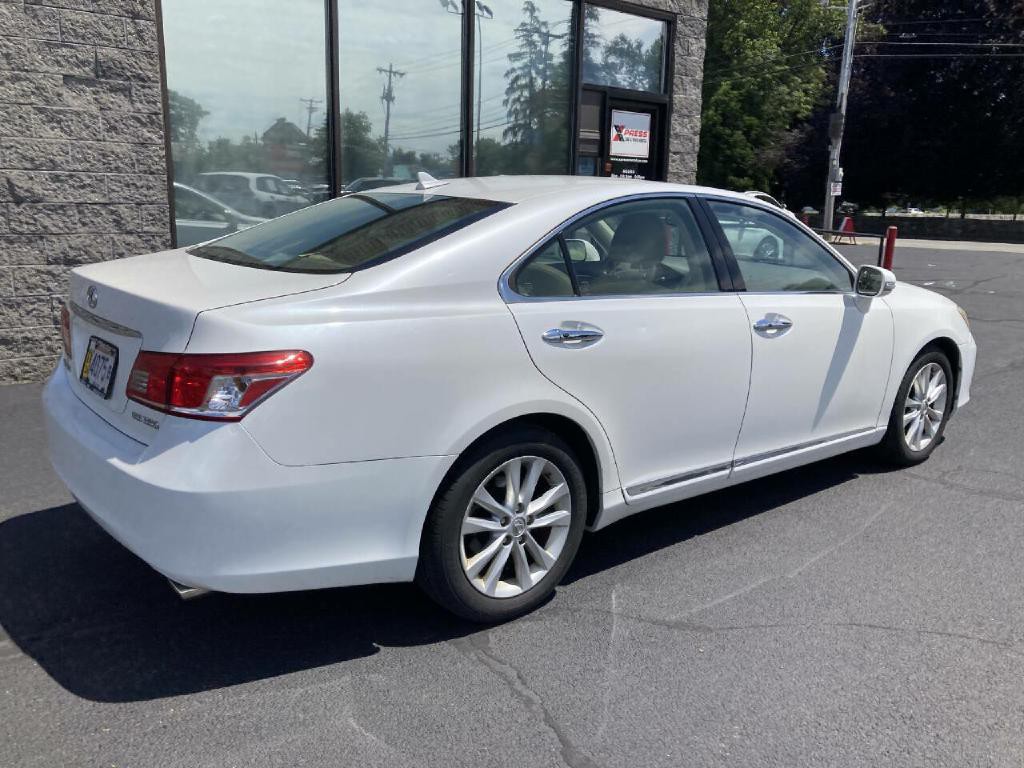 2010 Lexus ES 350 Image 16