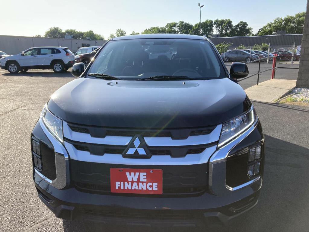 2021 Mitsubishi Outlander Image 9