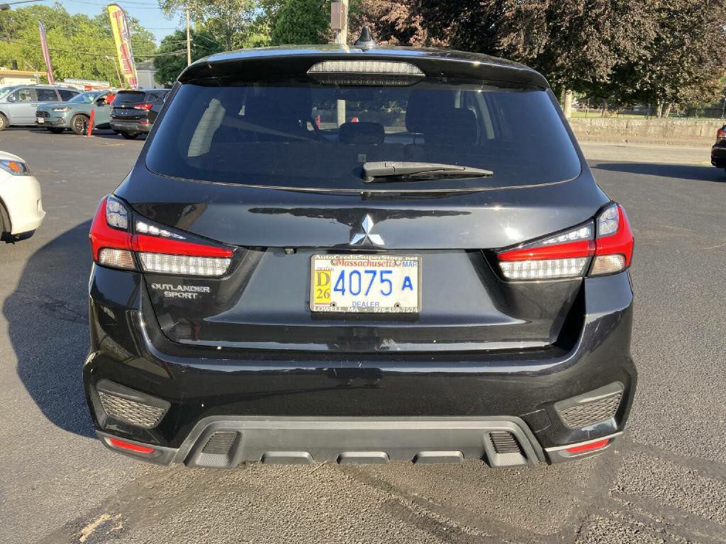2021 Mitsubishi Outlander Image 12