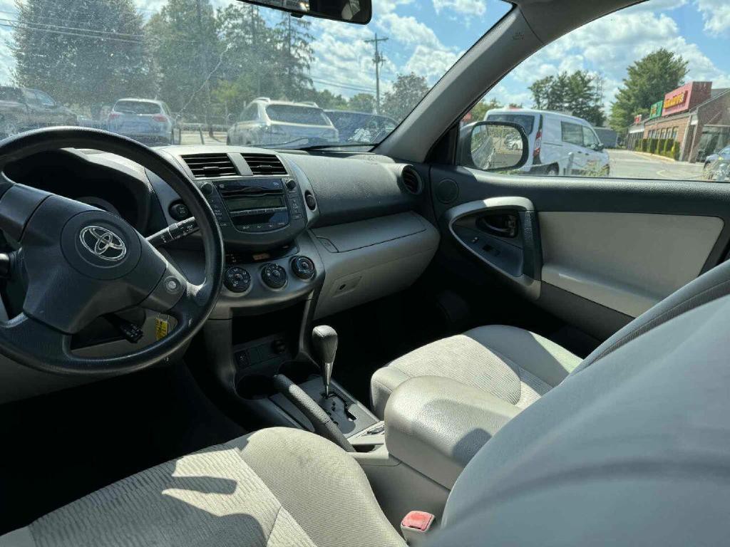 2011 Toyota Rav4 Image 3