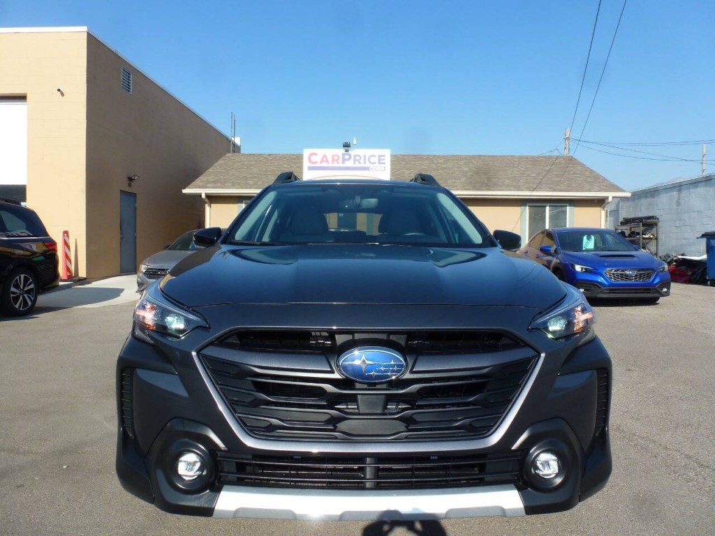 2024 Subaru Outback Image 2