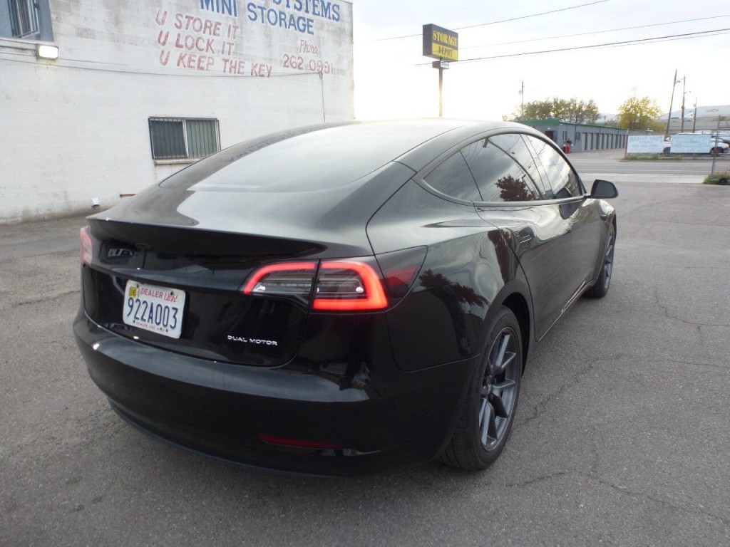 2022 Tesla Model 3 Image 4