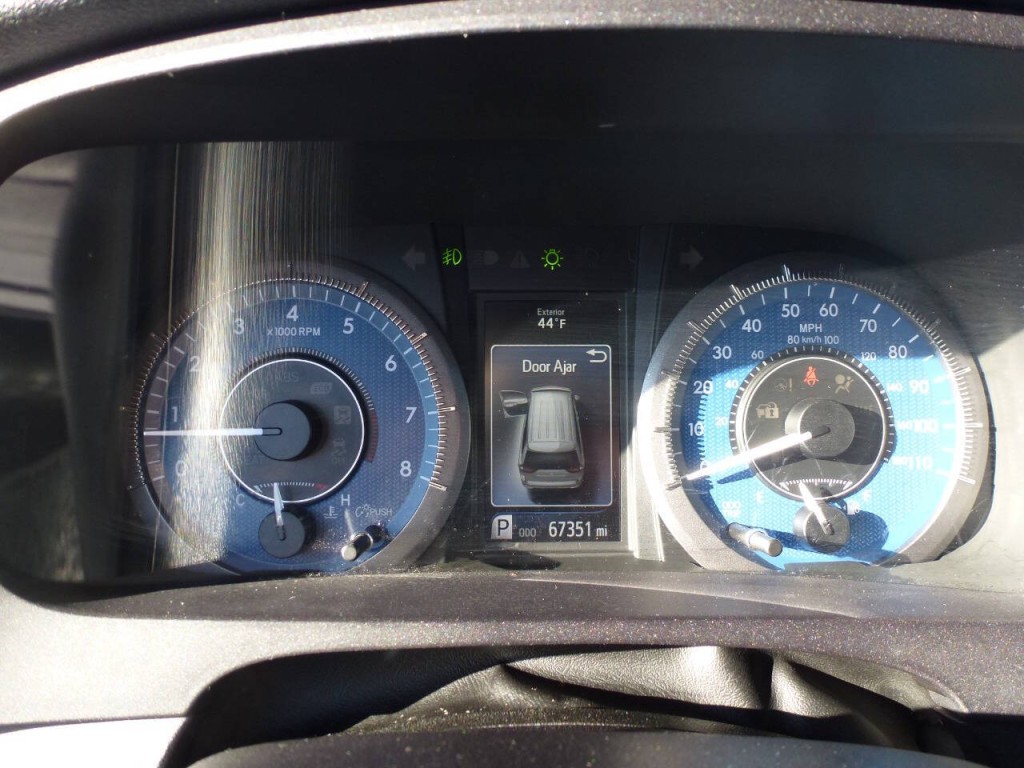 2017 Toyota Sienna Image 13