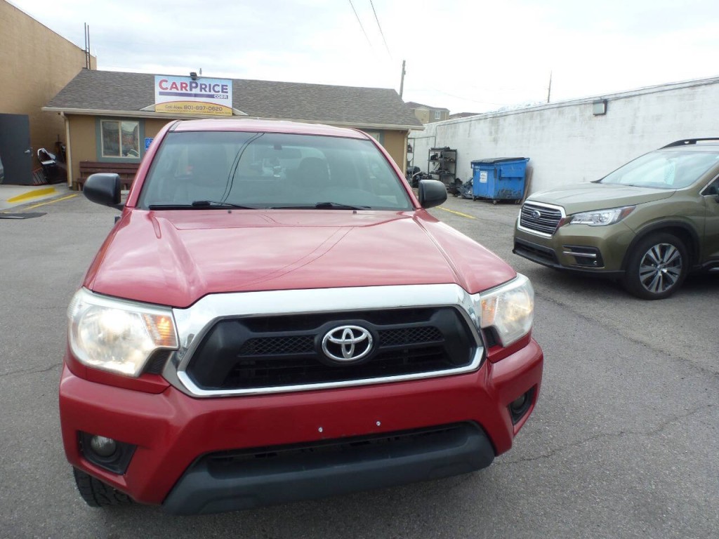 2015 Toyota Tacoma Image 2