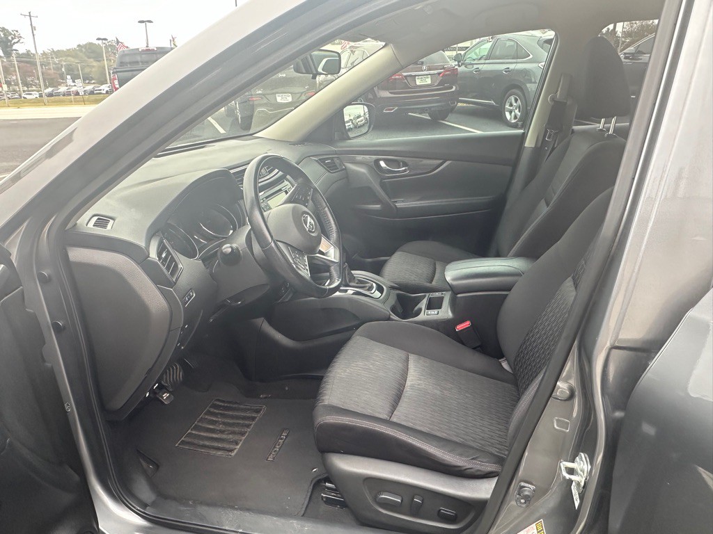 2017 Nissan Rogue Image 6