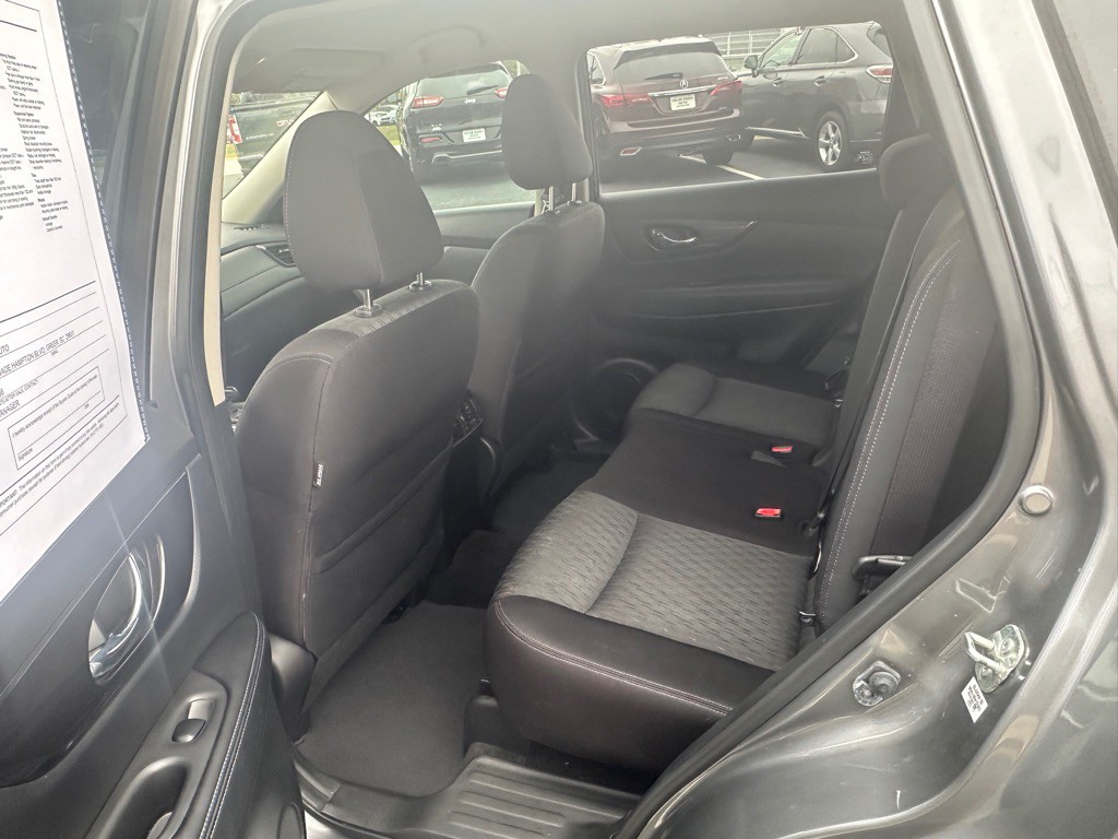 2017 Nissan Rogue Image 10