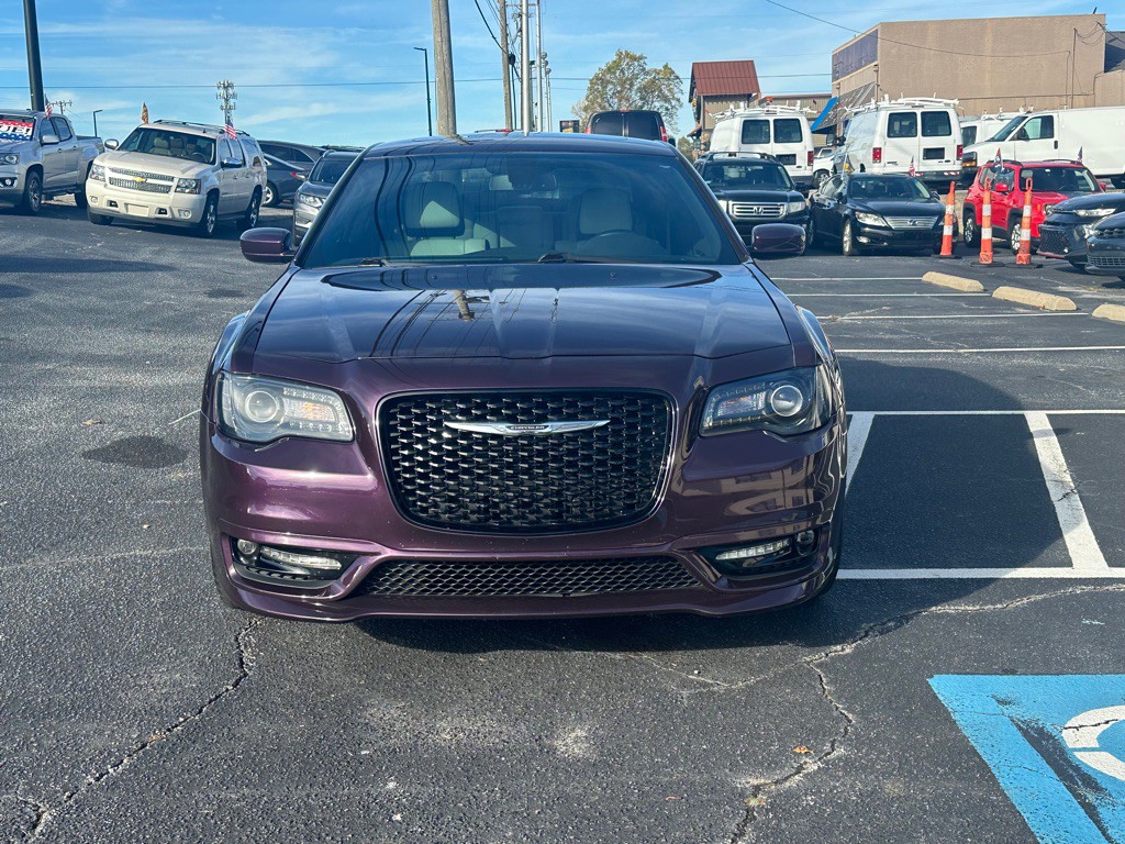 2020 Chrysler 300 Image 2