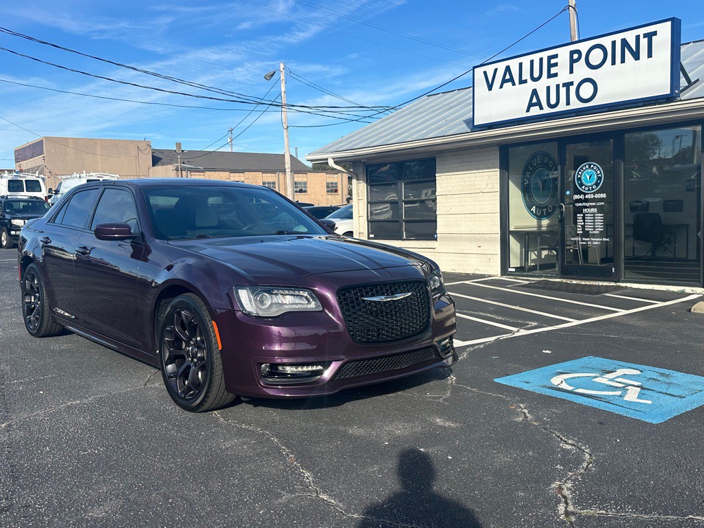 2020 Chrysler 300 Image 10