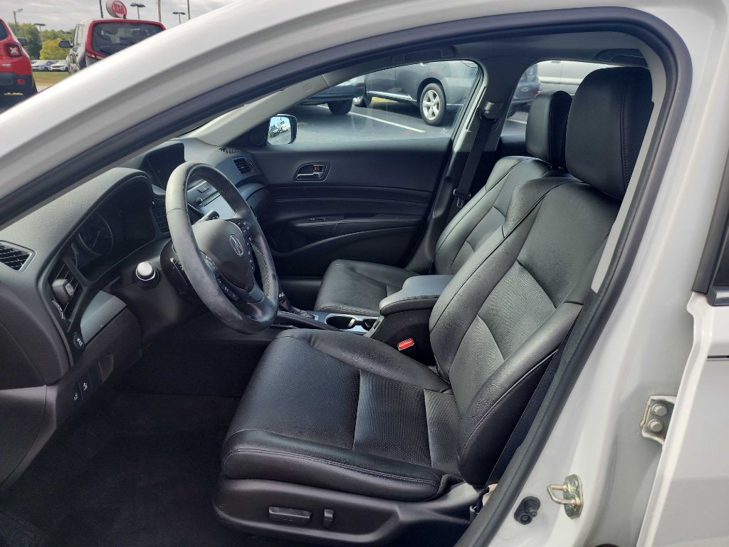 2017 Acura ILX Image 5