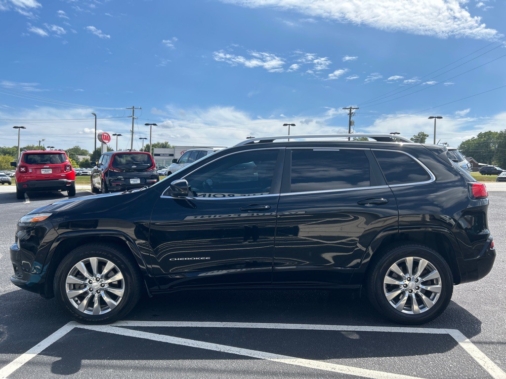 2017 Jeep Cherokee Image 3