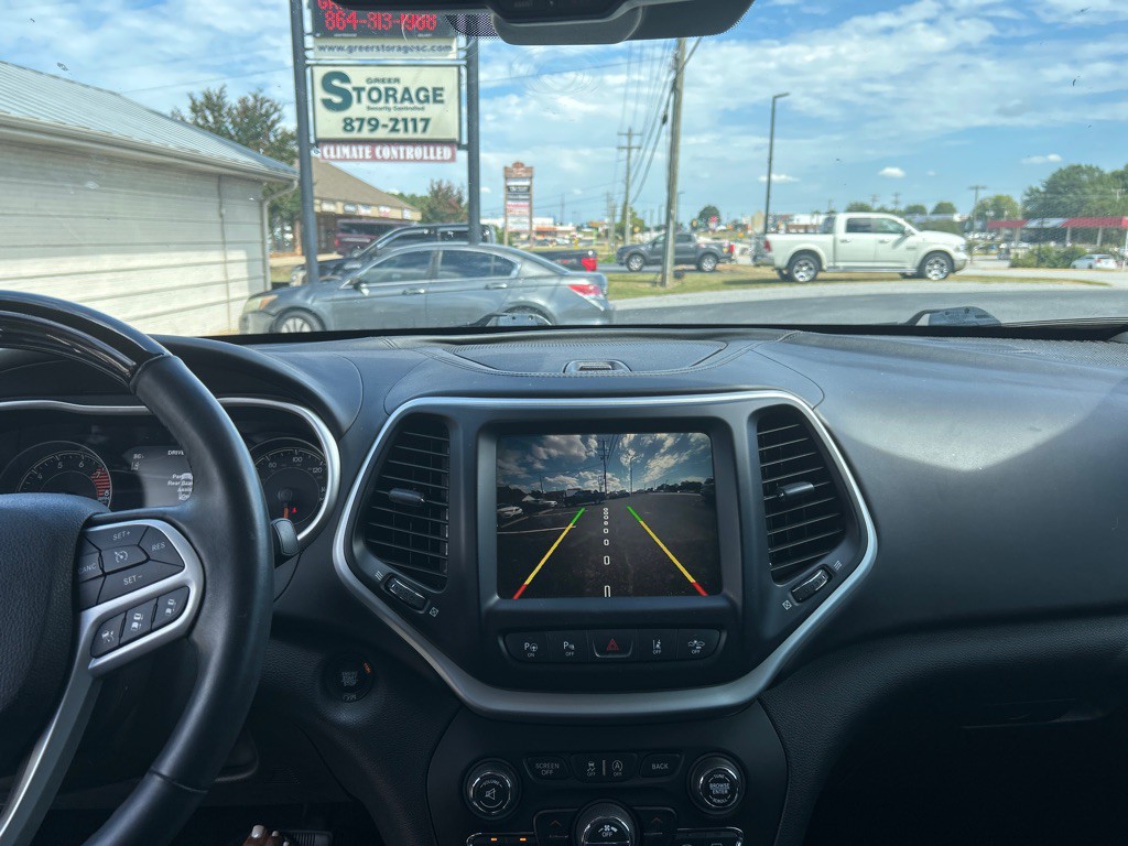 2017 Jeep Cherokee Image 10