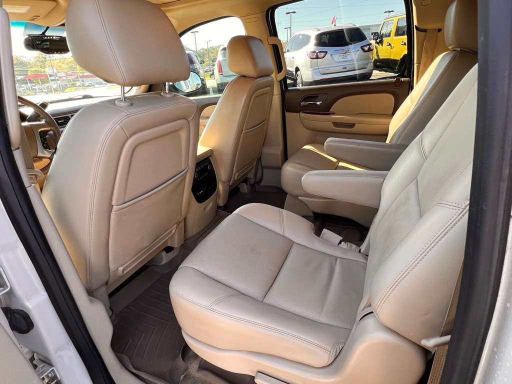 2013 Chevrolet Suburban Image 9