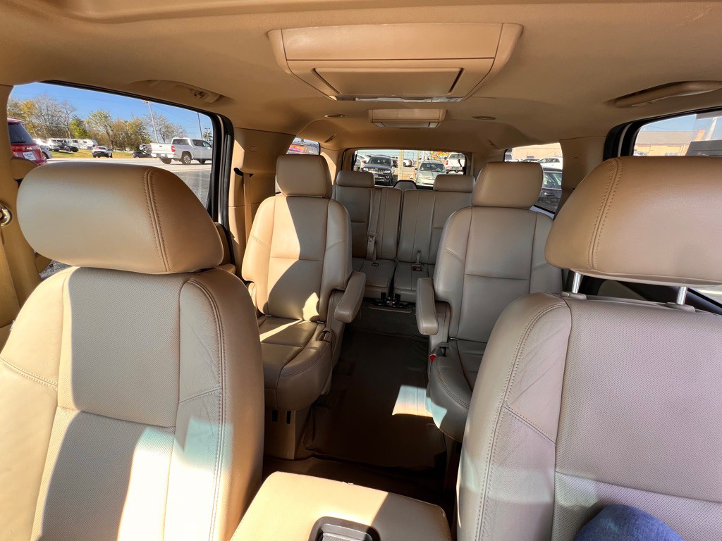 2013 Chevrolet Suburban Image 10