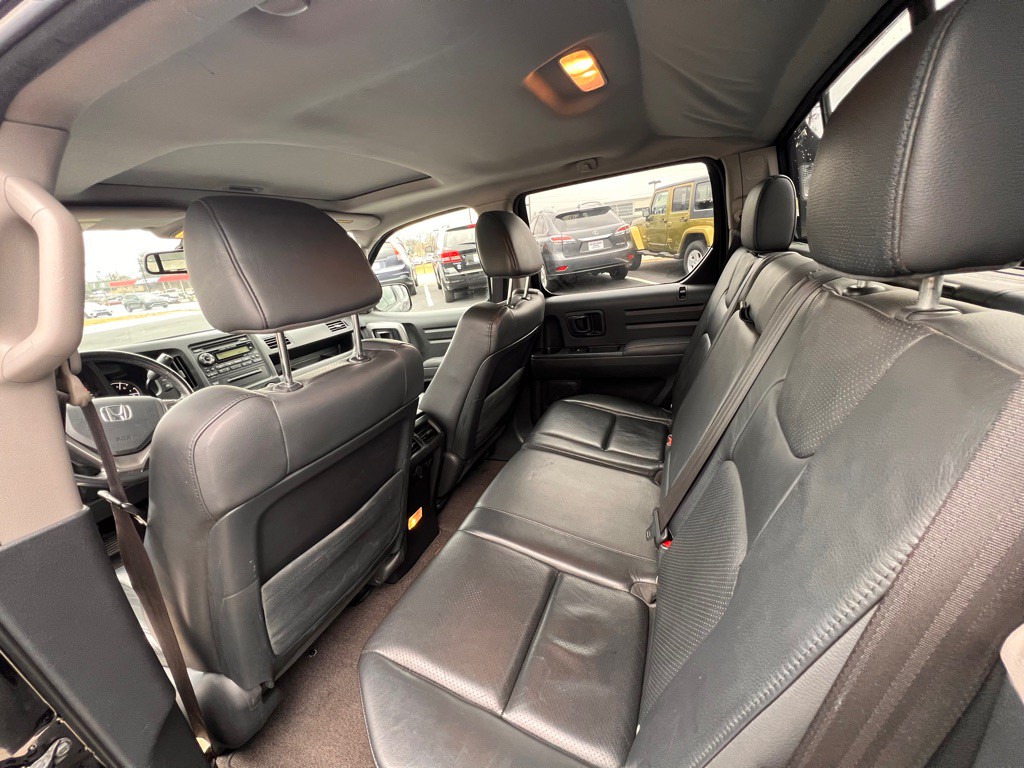 2013 Honda Ridgeline Image 6