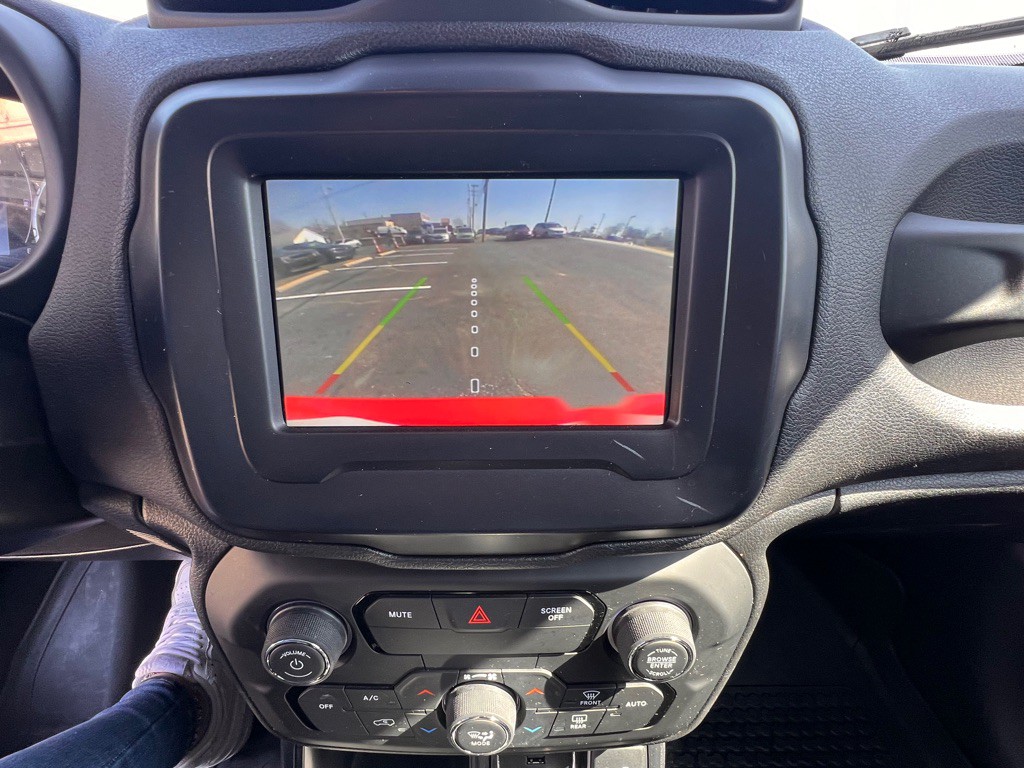 2019 Jeep Renegade Image 9