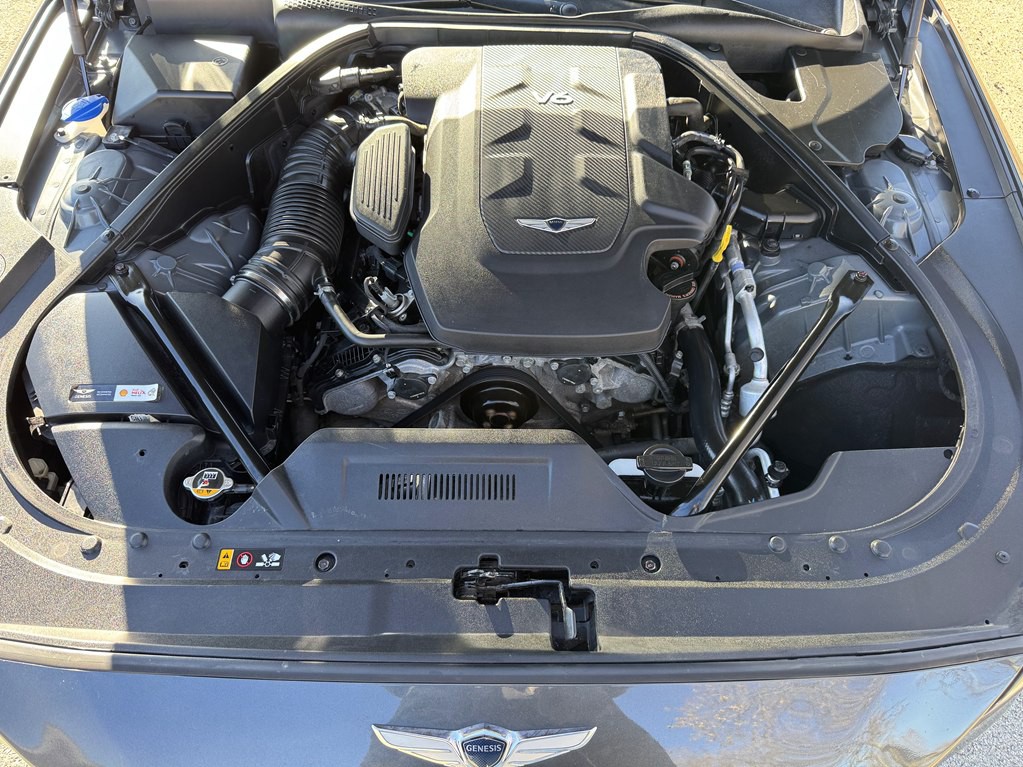 2018 Genesis G80 Image 13