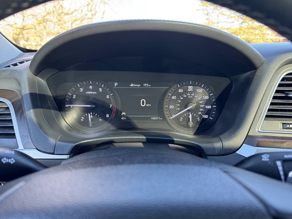 2018 Genesis G80 Image 15