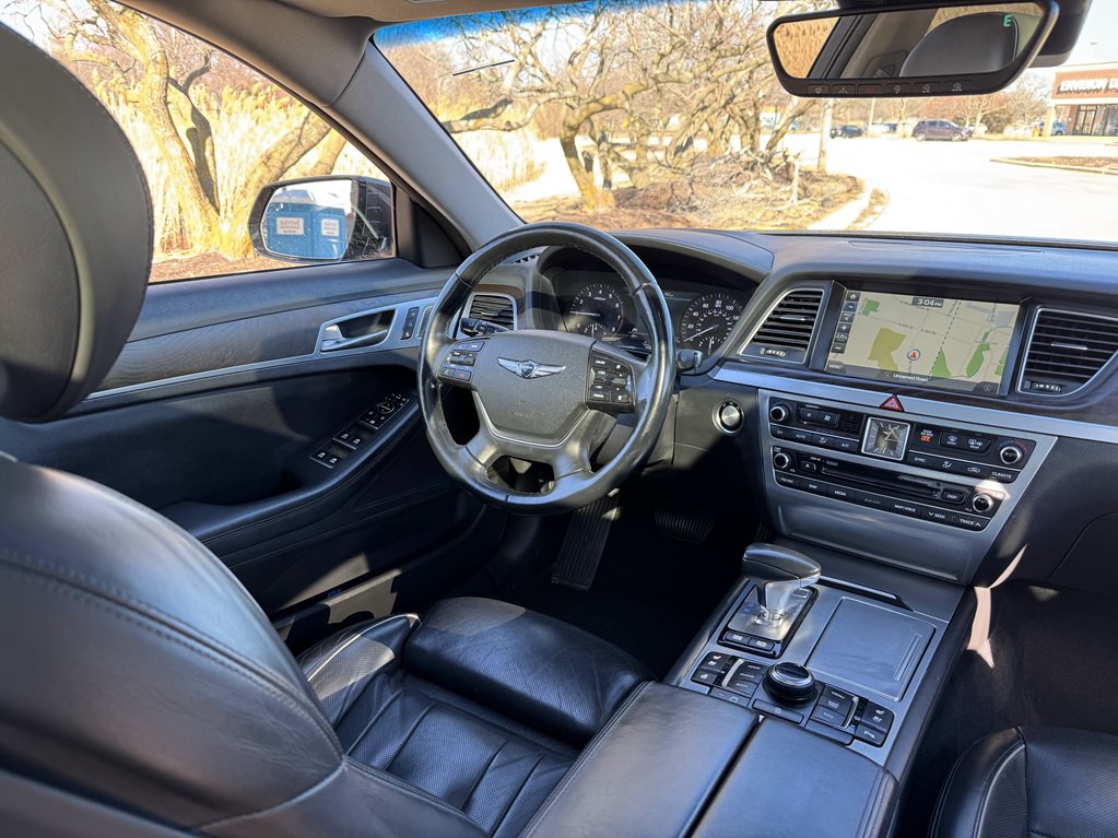 2018 Genesis G80 Image 23
