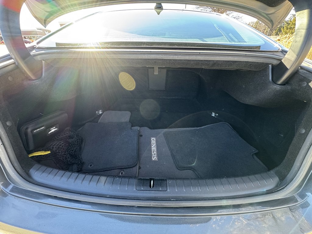 2018 Genesis G80 Image 38