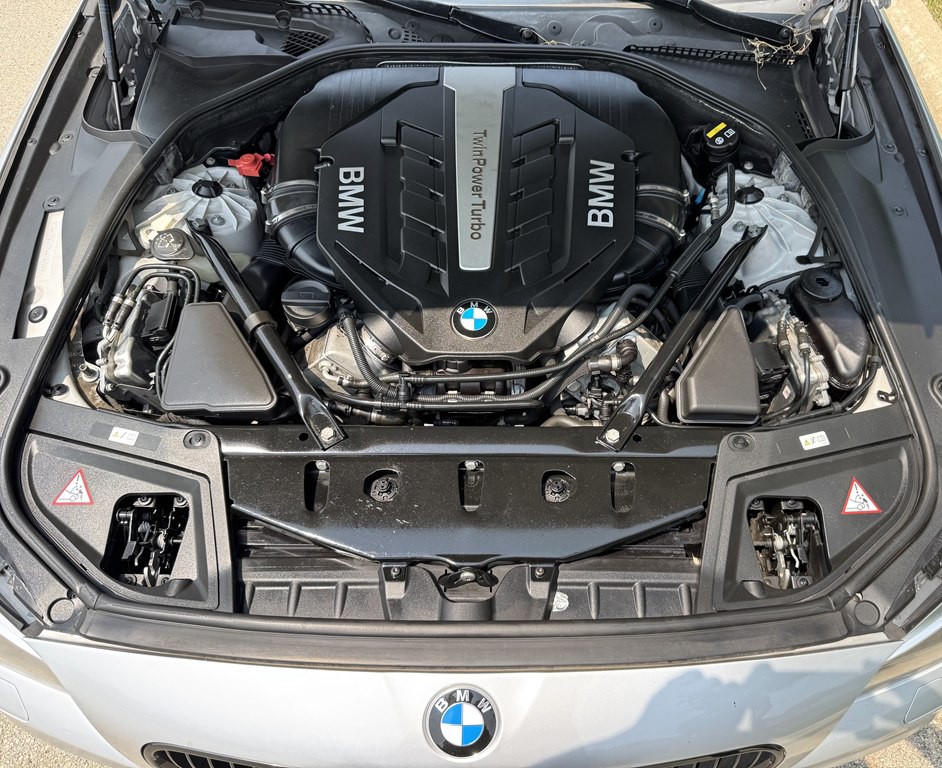 2015 BMW 5 Series Image 17