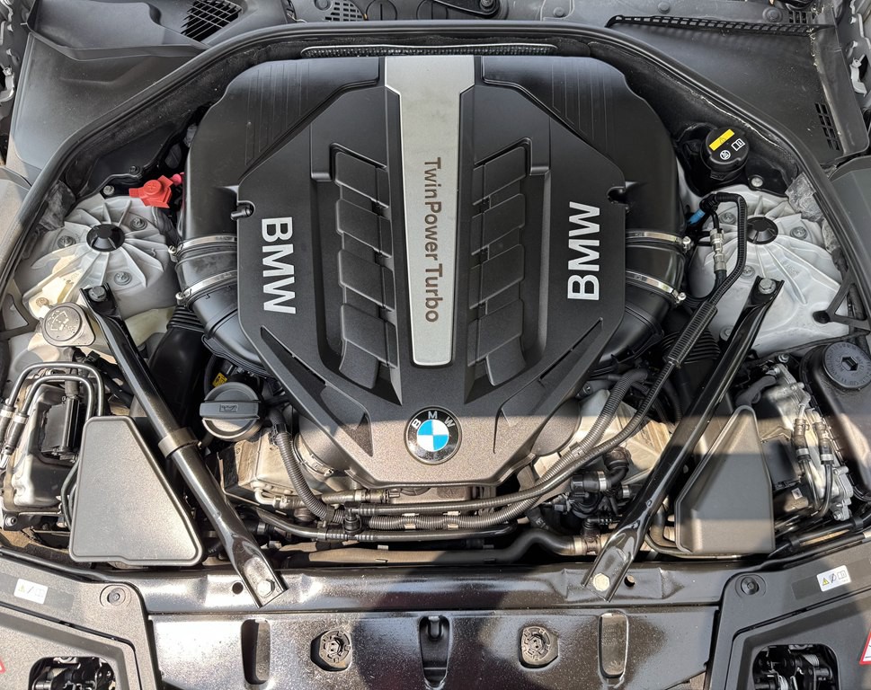2015 BMW 5 Series Image 18